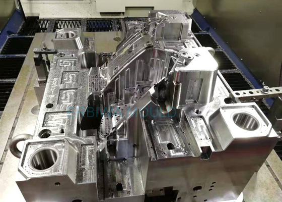 Stampo a conchiglia per lampada per fari OEM, stampo per fanale posteriore per auto Futaba IATF 16949